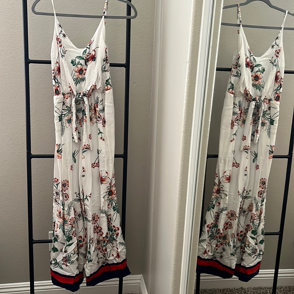 Summer romper with pockets